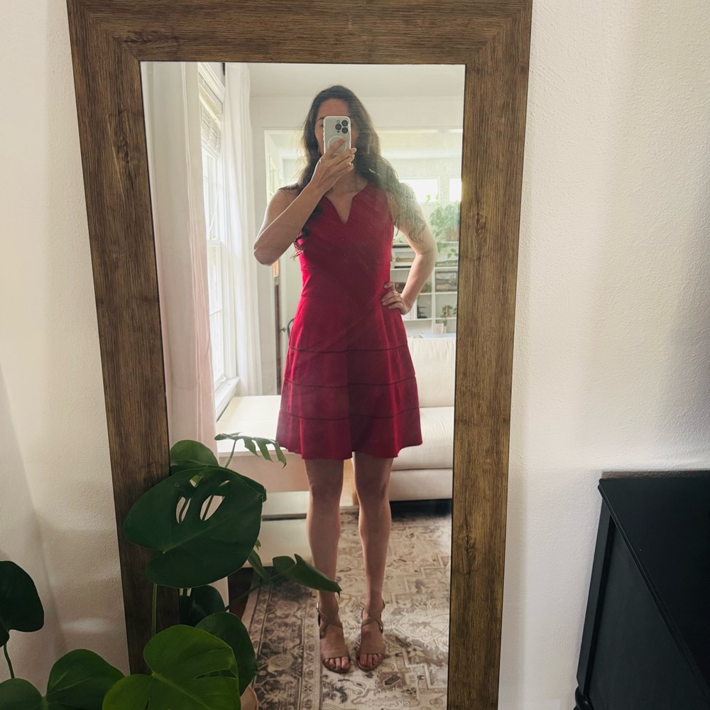 Elegant Red Sleeveless Dress
